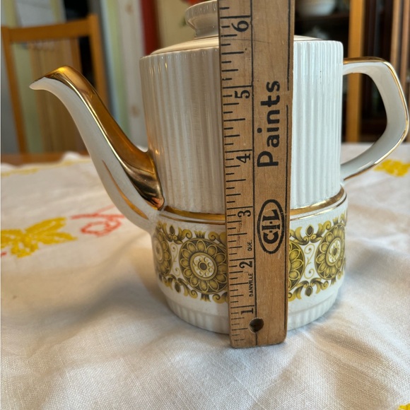 Gibson's Tea Set (England) - Picture 4 of 9